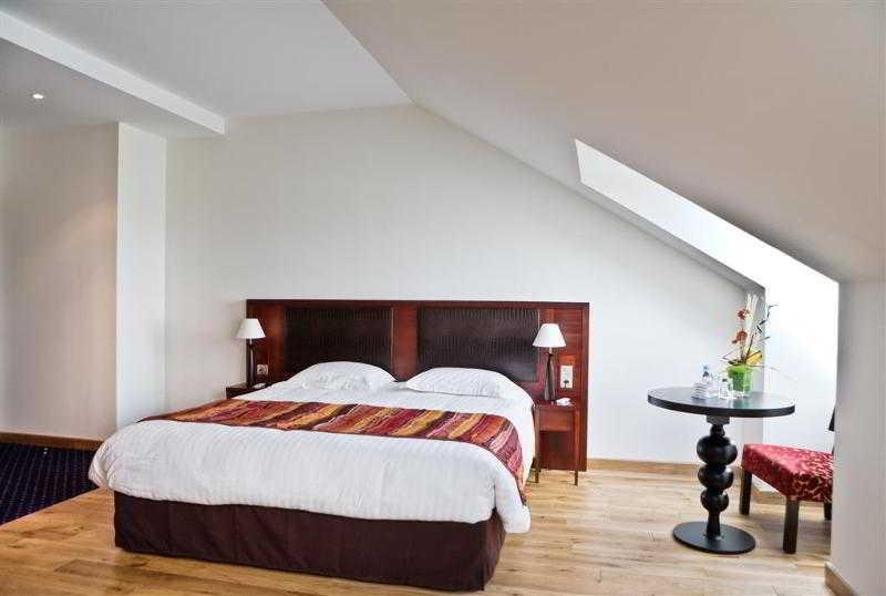Le Mauritia Hotel Et Spa Pornic Bilik gambar