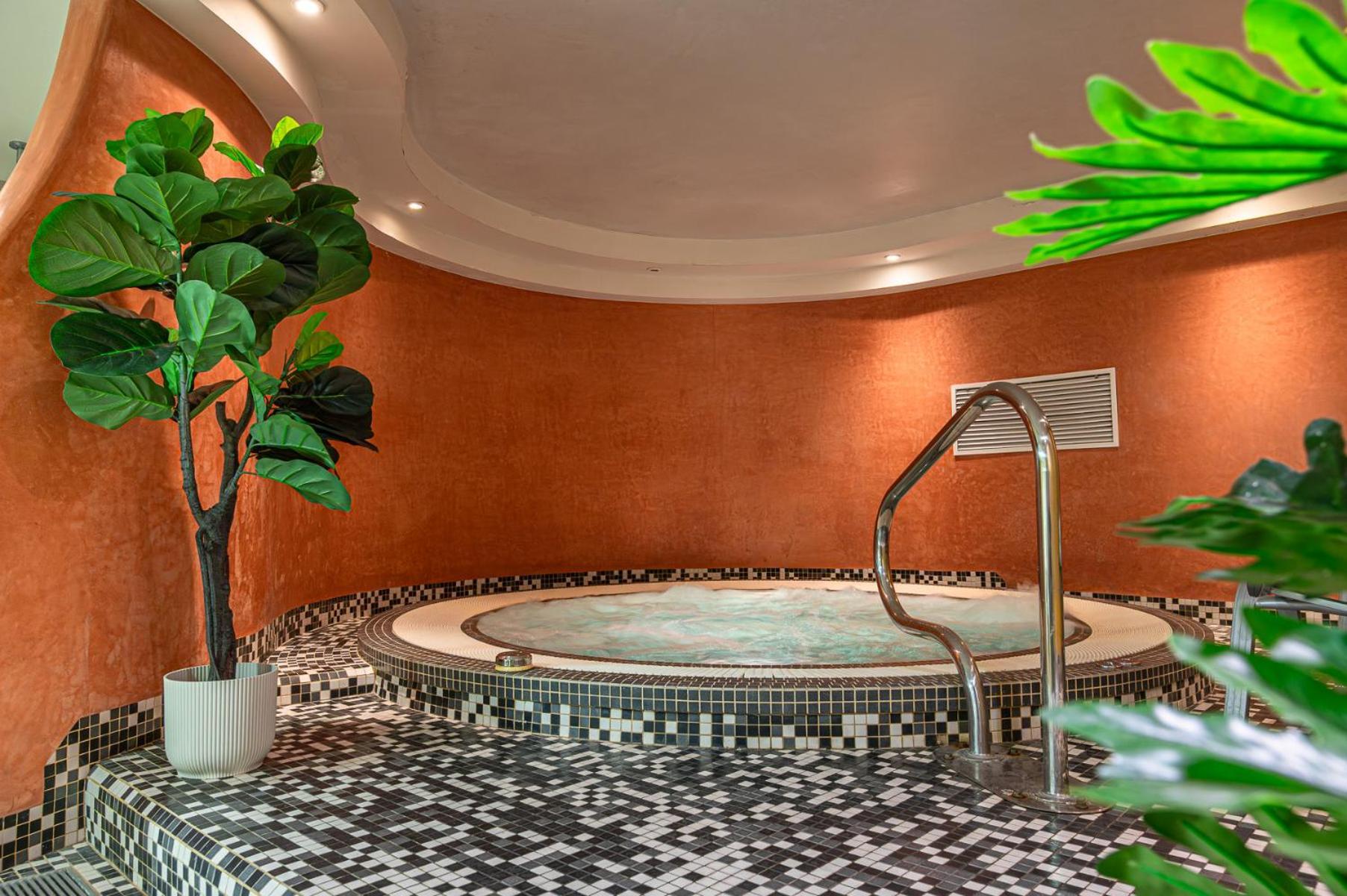 Le Mauritia Hotel Et Spa Pornic Luaran gambar